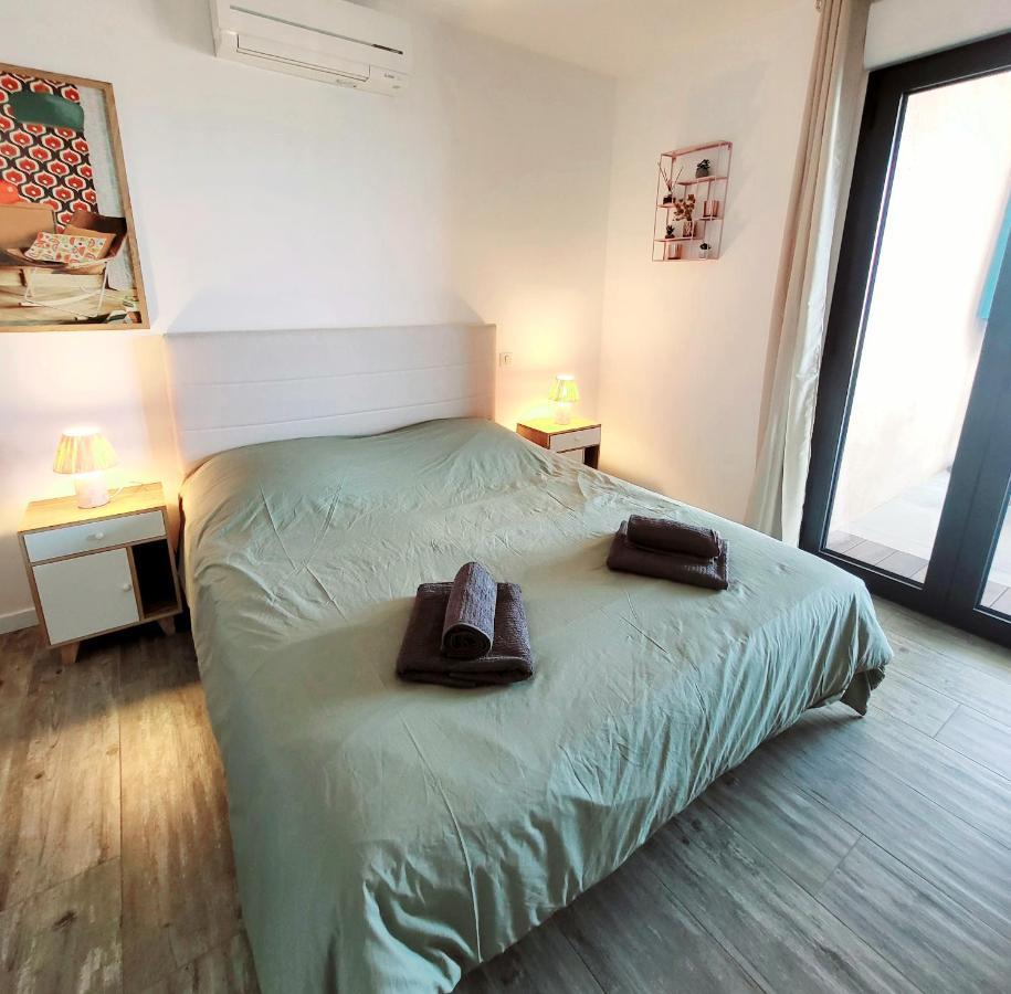 Appartement De Standing Bord De Mer Pietrosella Bagian luar foto